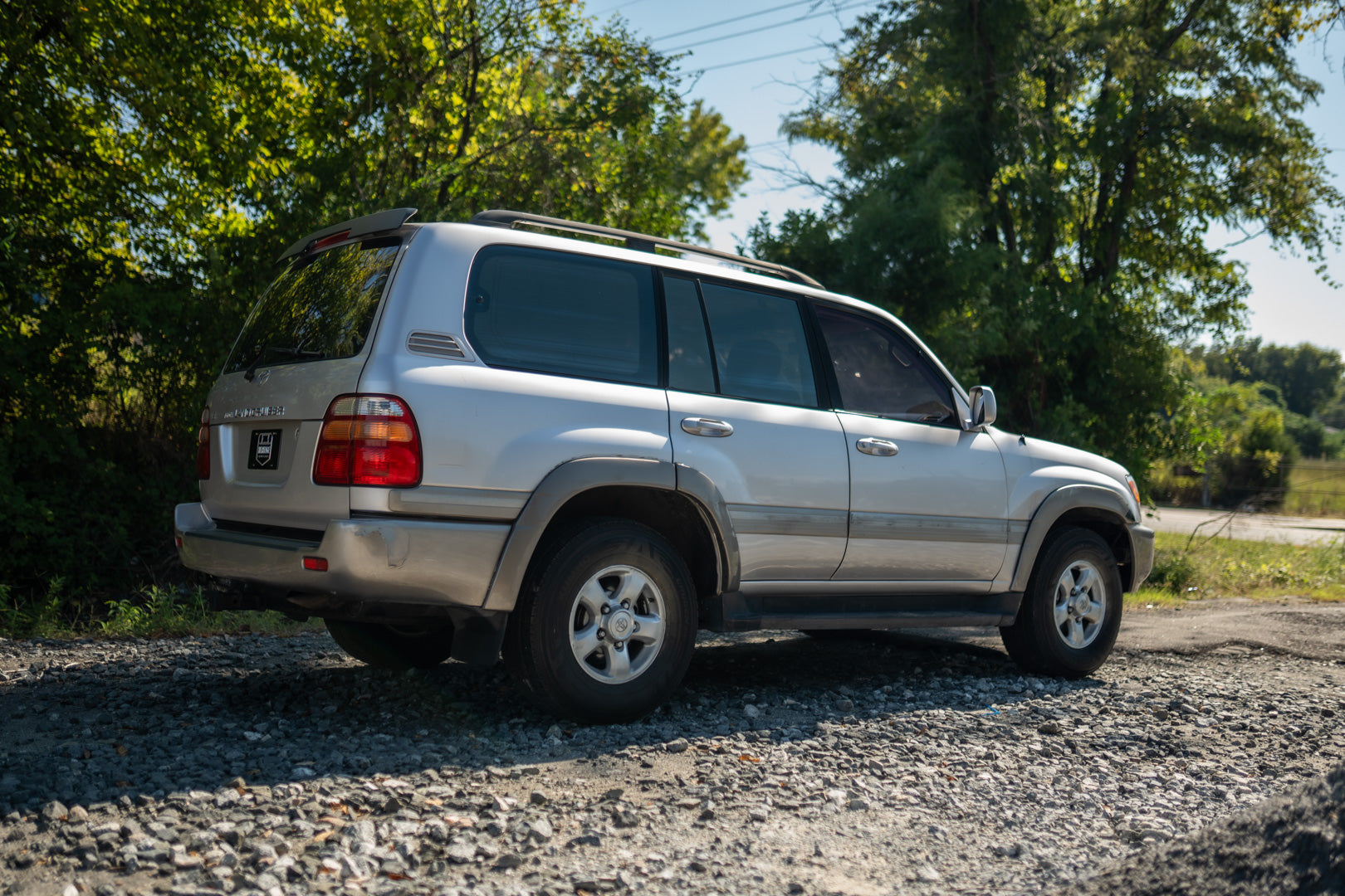1998 Toyota Land Cruiser UZJ100 Factory Rear Locker Well Maintained Runs Great!