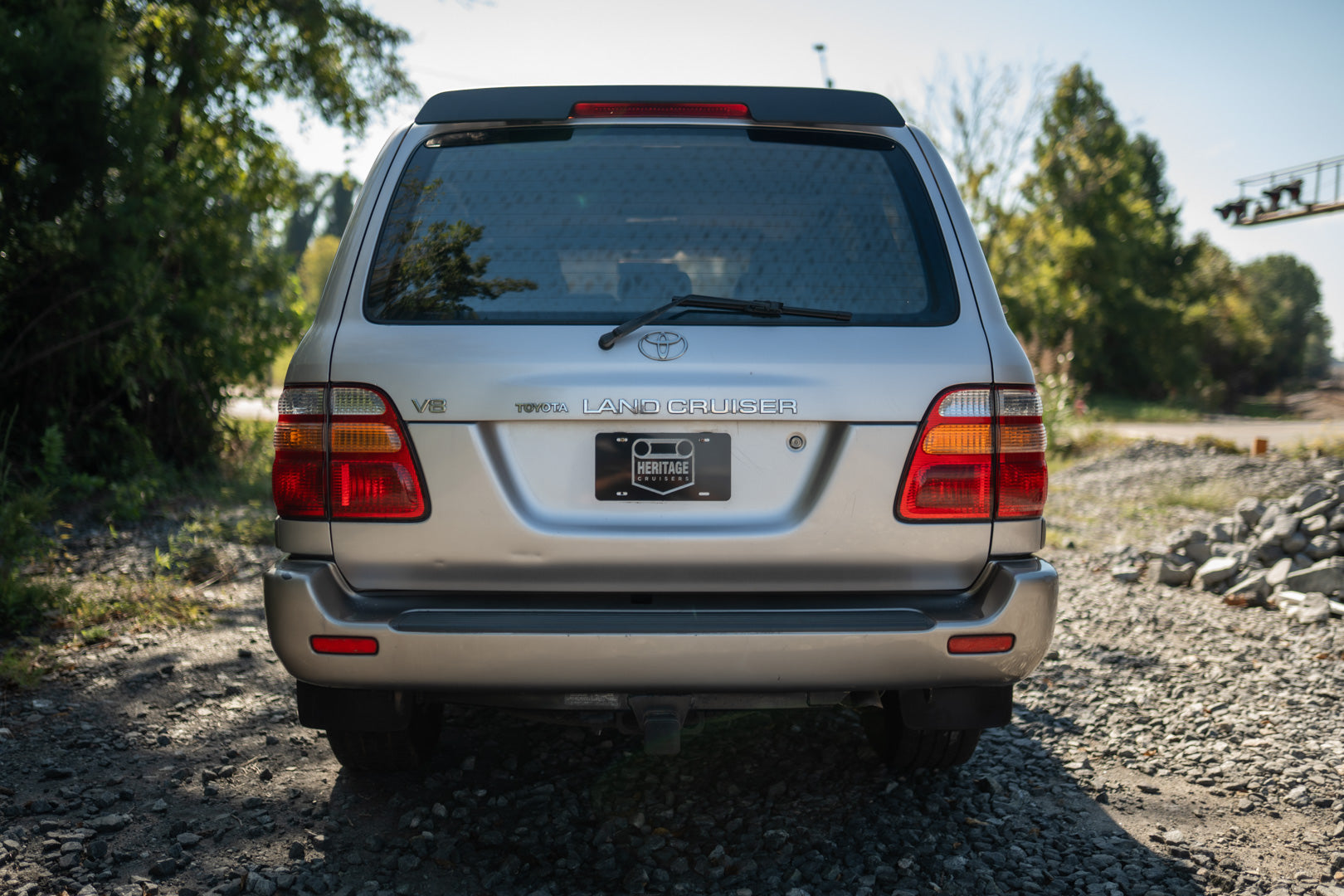 1998 Toyota Land Cruiser UZJ100 Factory Rear Locker Well Maintained Runs Great!