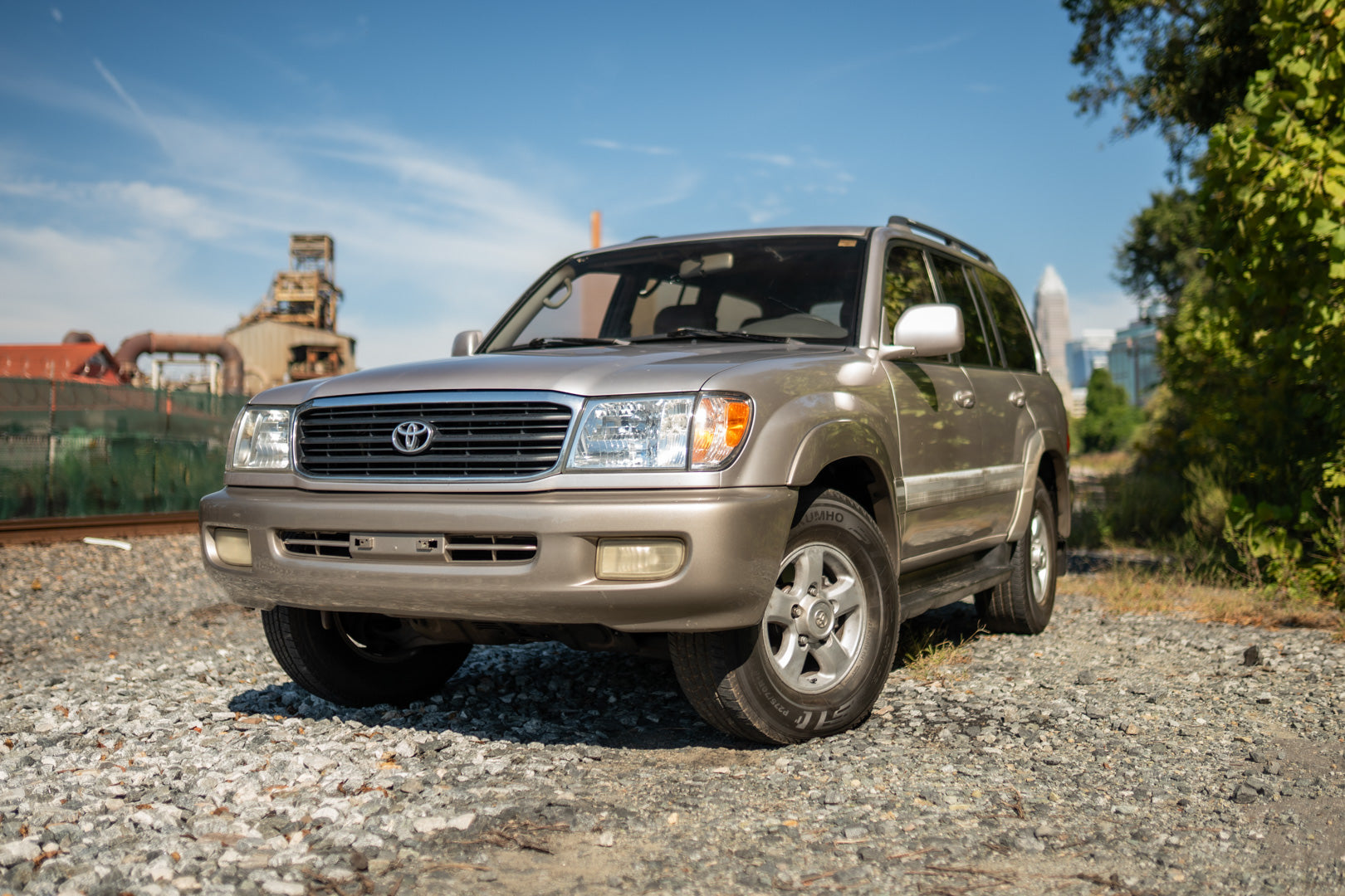 1998 Toyota Land Cruiser UZJ100 Factory Rear Locker Well Maintained Runs Great!