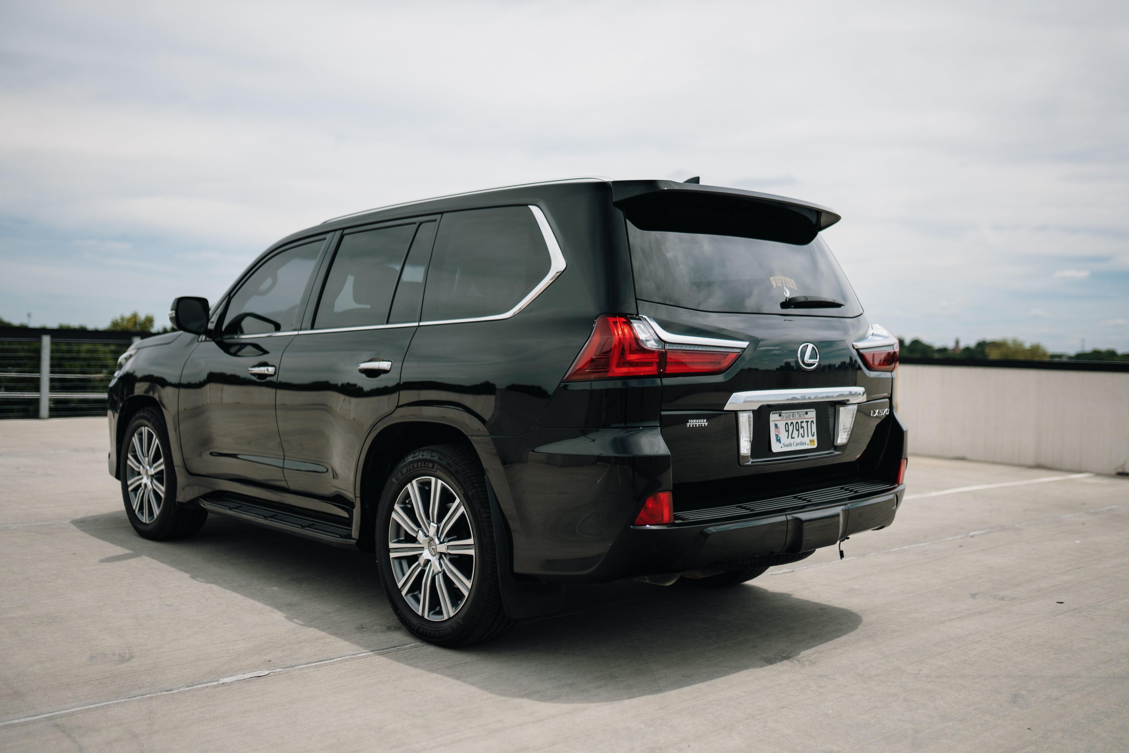 2016 Lexus LX570 Low Miles 102K Runs Great VERY Clean!
