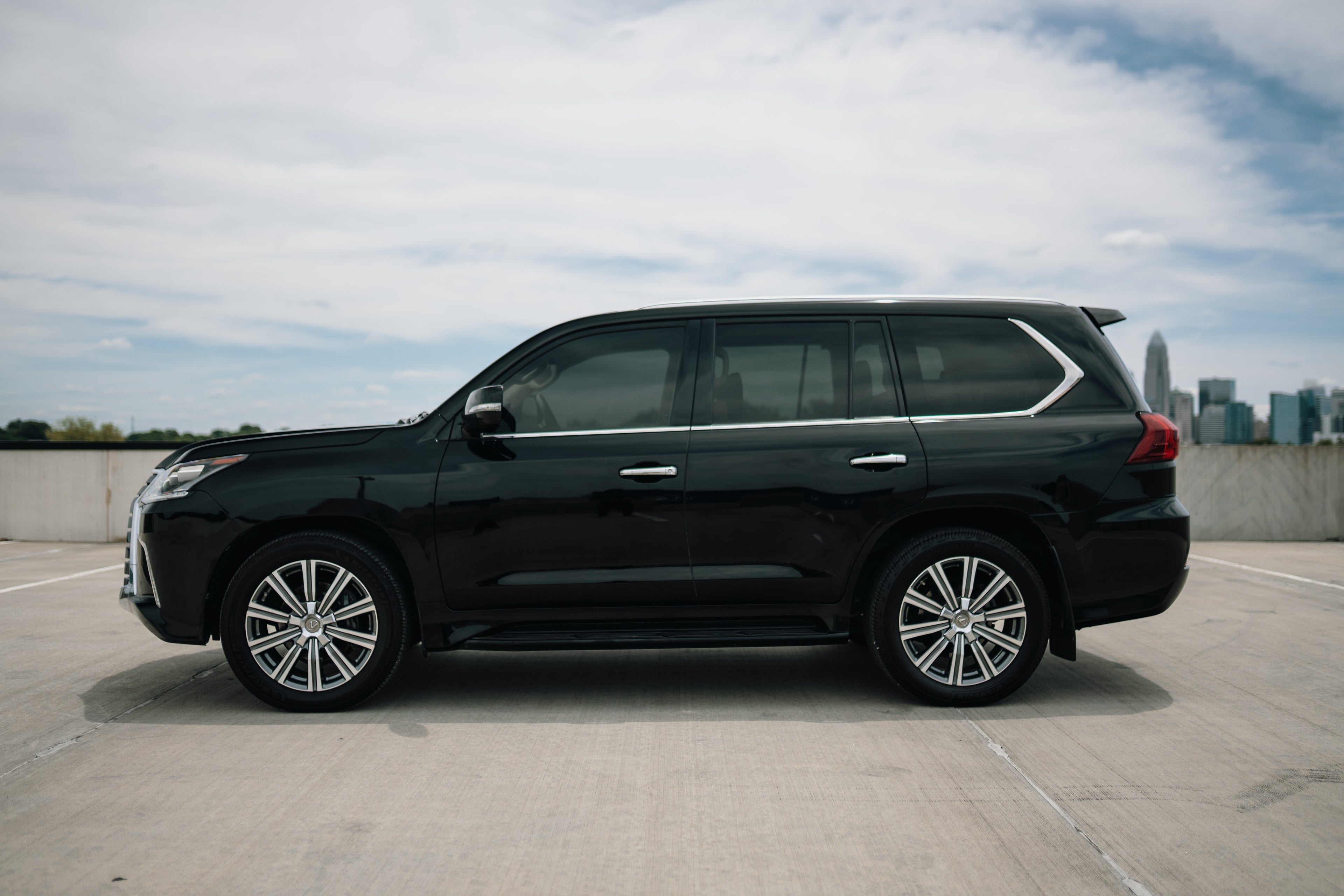 2016 Lexus LX570 Low Miles 102K Runs Great VERY Clean!