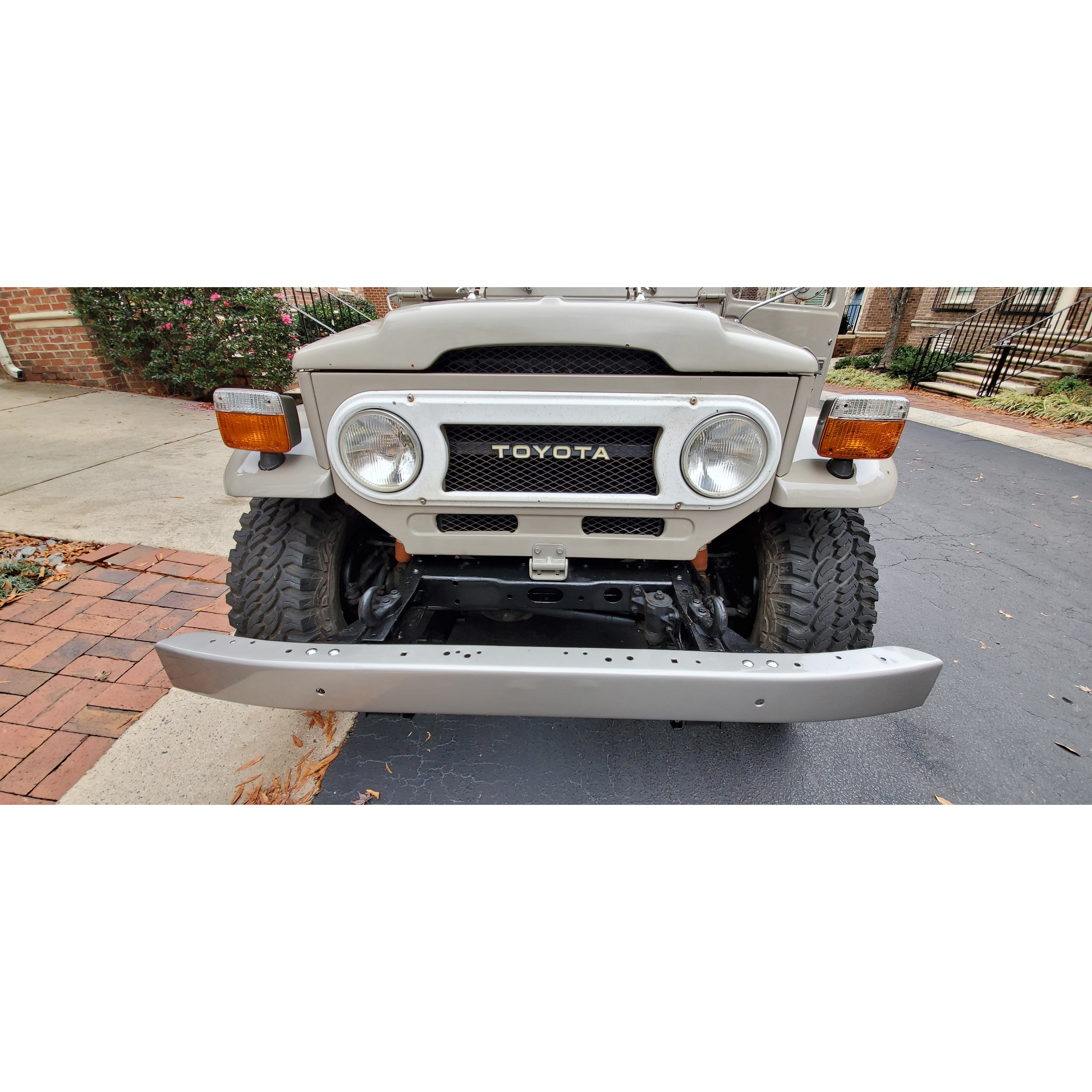 1976 Toyota FJ40 Land Cruiser 4.3L Vortec H55 5 Speed – Heritage