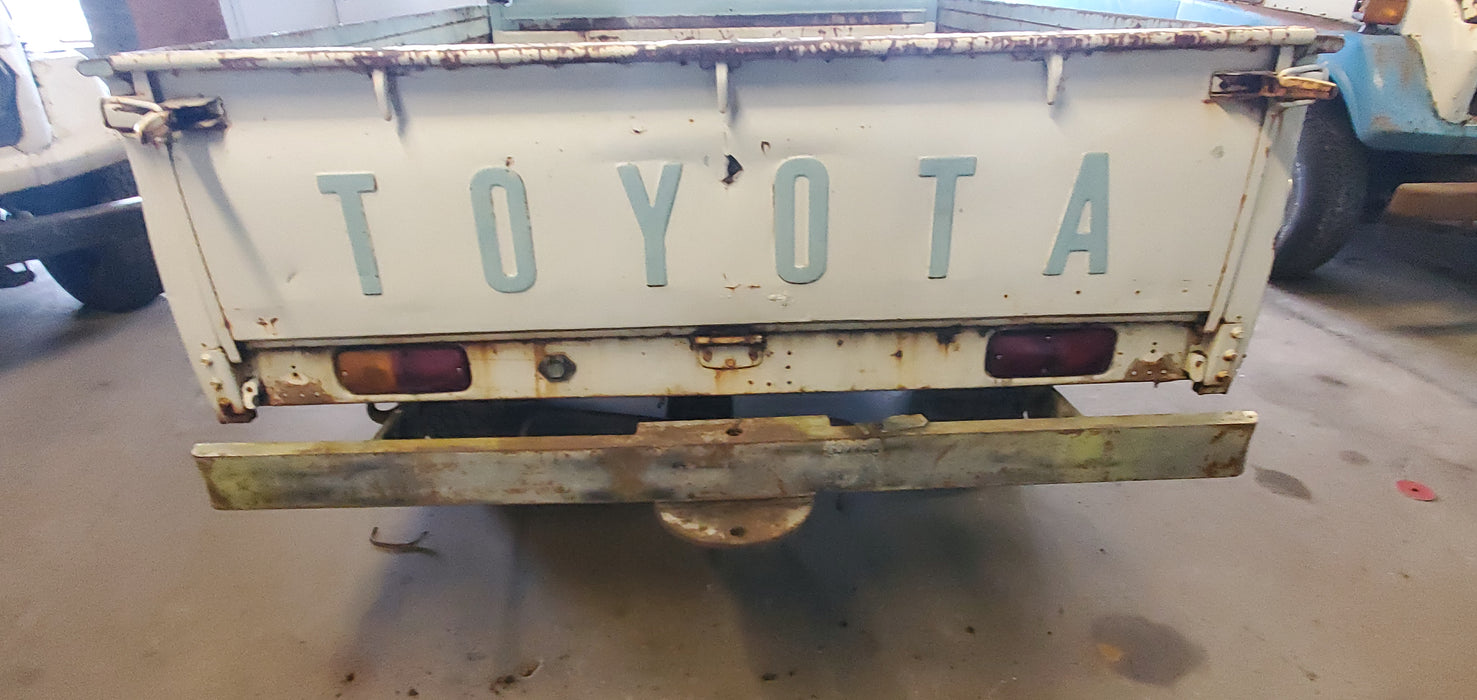 1966 Toyota Stout 1900 Pickup (RK41)