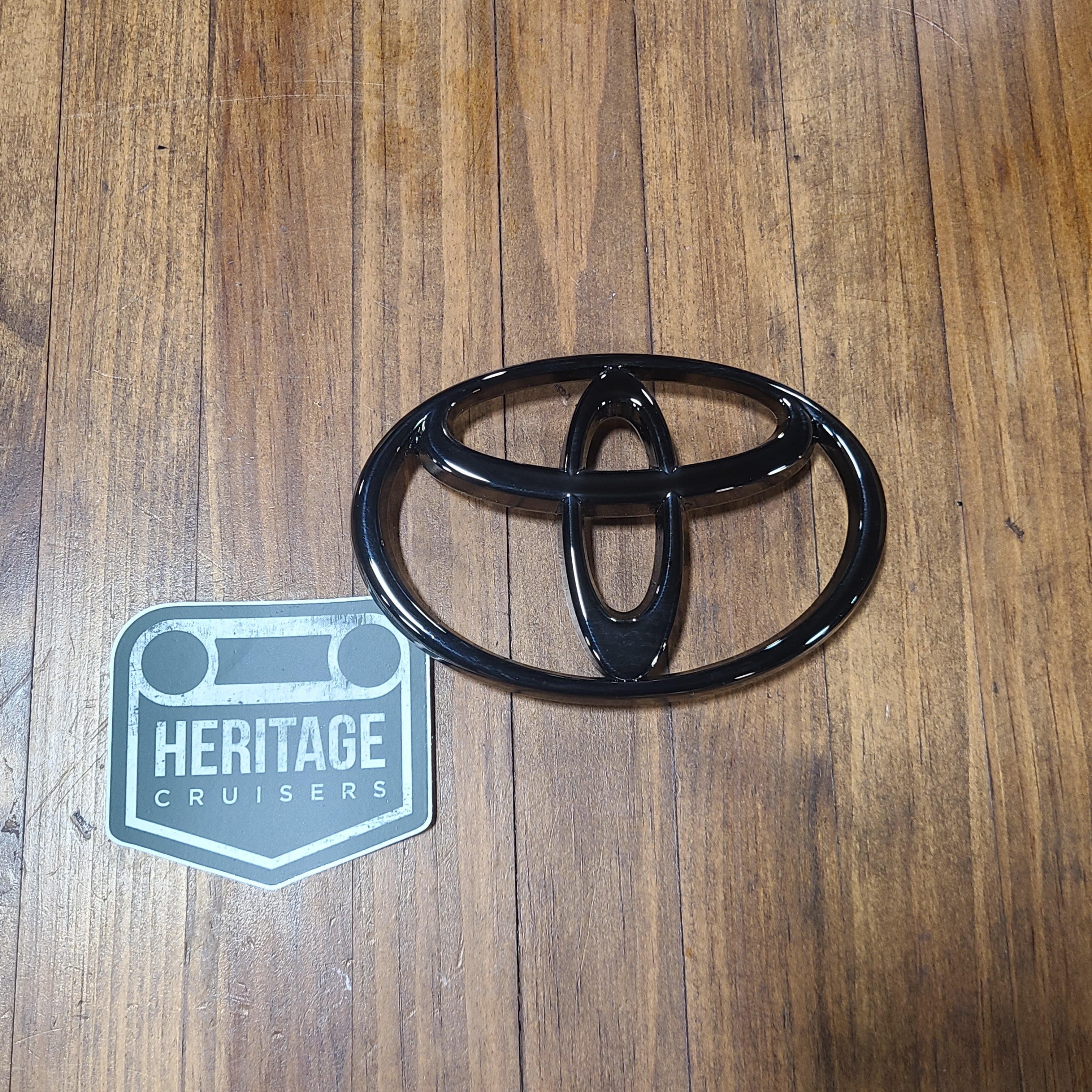 Front Grille -- Black Pearl Emblem for 40th Anniversary / Collectors Edition